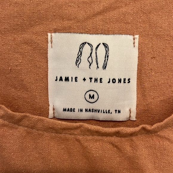 Jamie and the Jones size M T Top - Picture 3 of 4